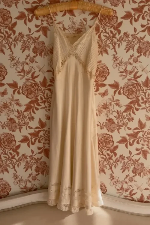 Traje de novia seda antiguo - Prendas Vintage Mathilde