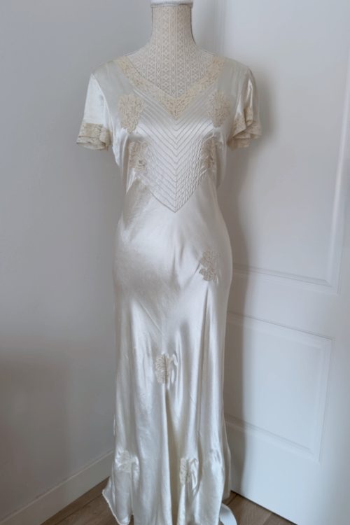 Vestido seda años 20 beige